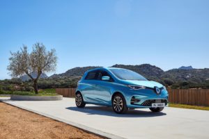 Trofei What Car? 2020 Renault Zoe Alpine A110, Dacia Duster Sandero