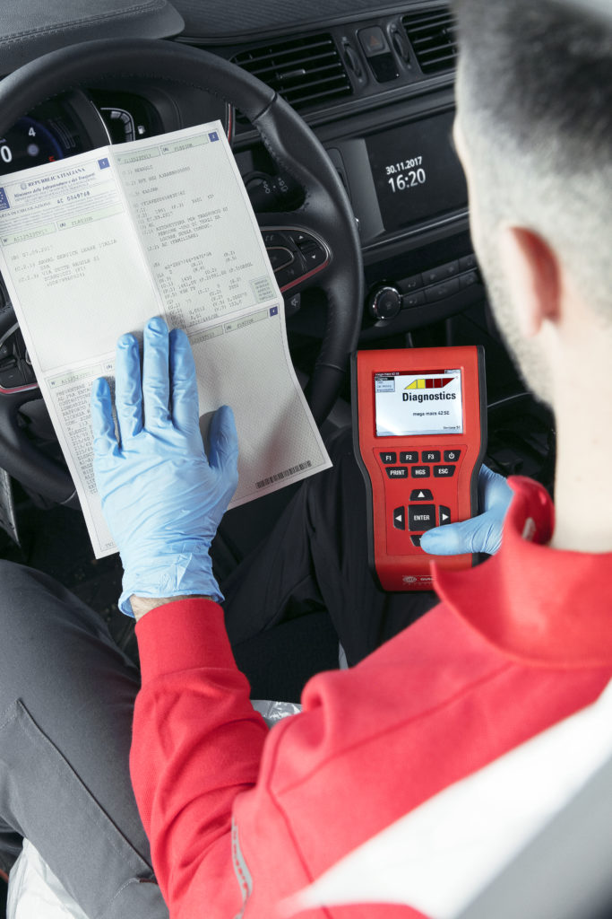 Carglass corretta ricalibratura parabrezza tecnici telecamere ADAS