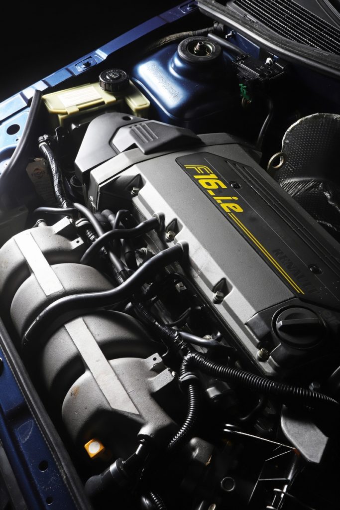 Salone Rétromobile Renault appassionati di auto d’epoca storiche