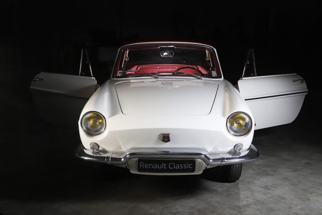 Salone Rétromobile Renault appassionati di auto d’epoca storiche