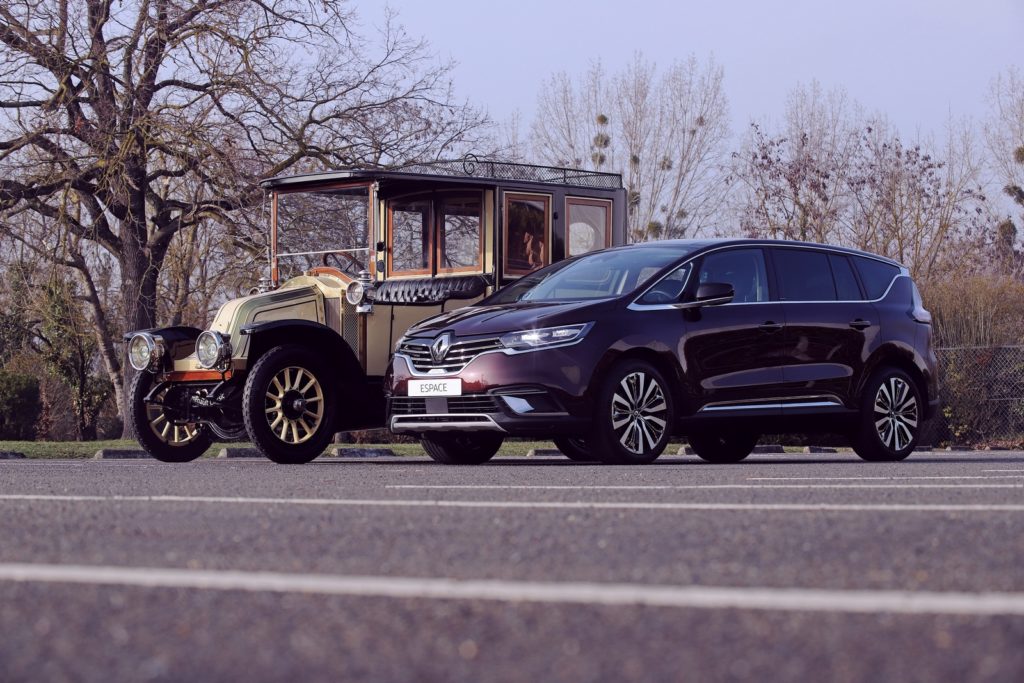 Salone Rétromobile Renault appassionati di auto d’epoca storiche
