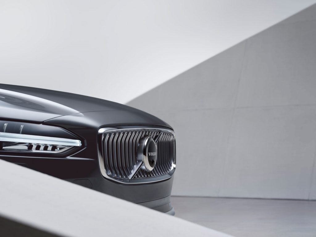Nuove Volvo S90, V90 e V90 Cross Country motori mild hybrid