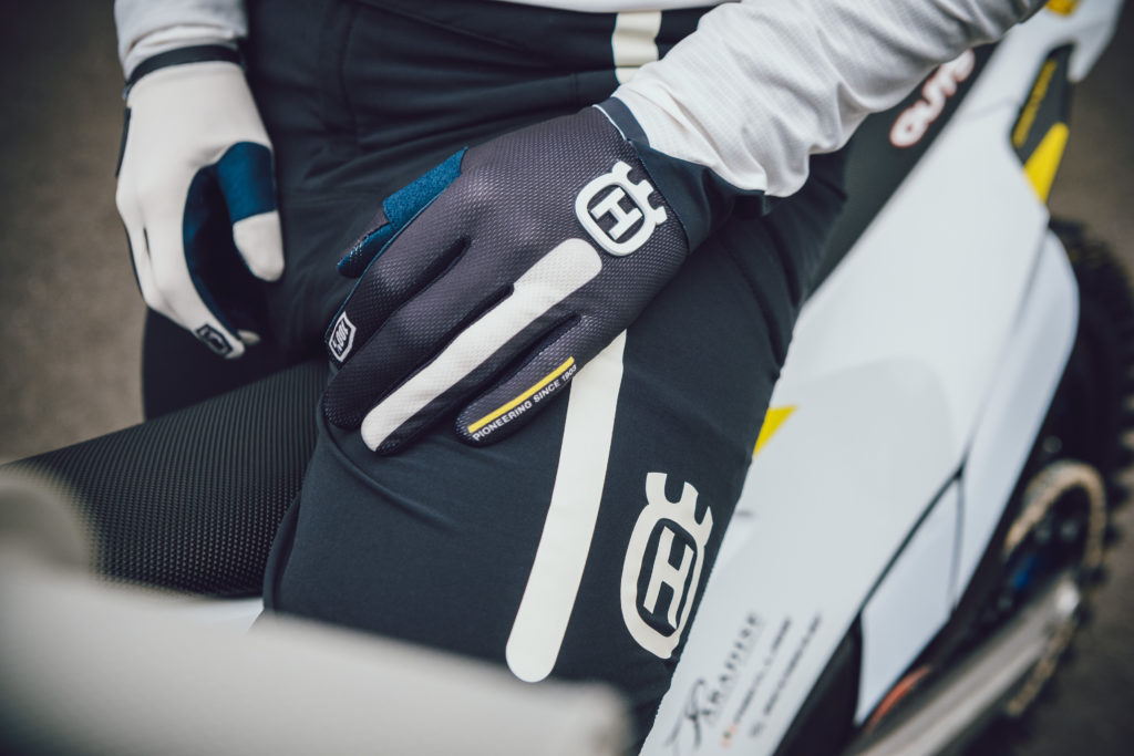 Husqvarna lancia la nuova collezione 2020 di abbigliamento tecnico off-road