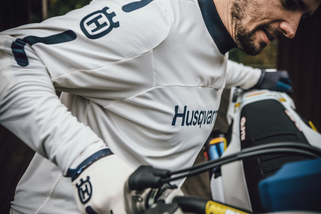 Husqvarna lancia la nuova collezione 2020 di abbigliamento tecnico off-road