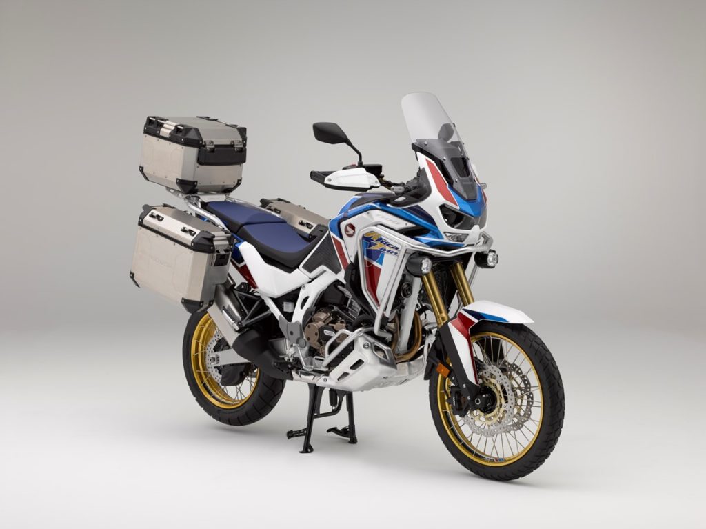 Comfort in viaggio Honda Africa Twin caschi Kabuto pedane prezzo promo