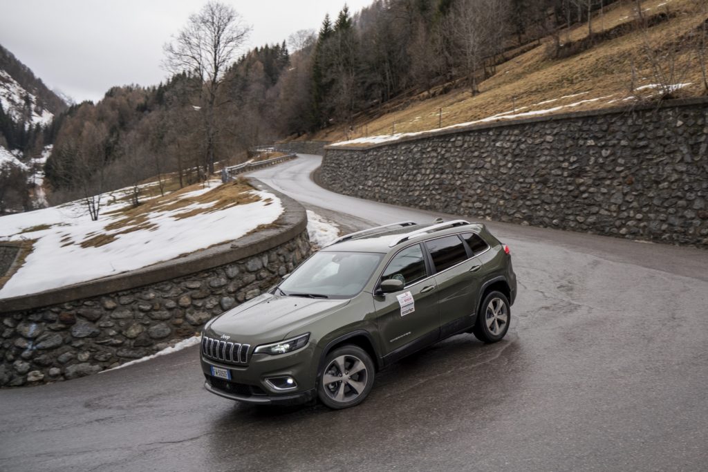 Come guidare su neve e ghiaccio