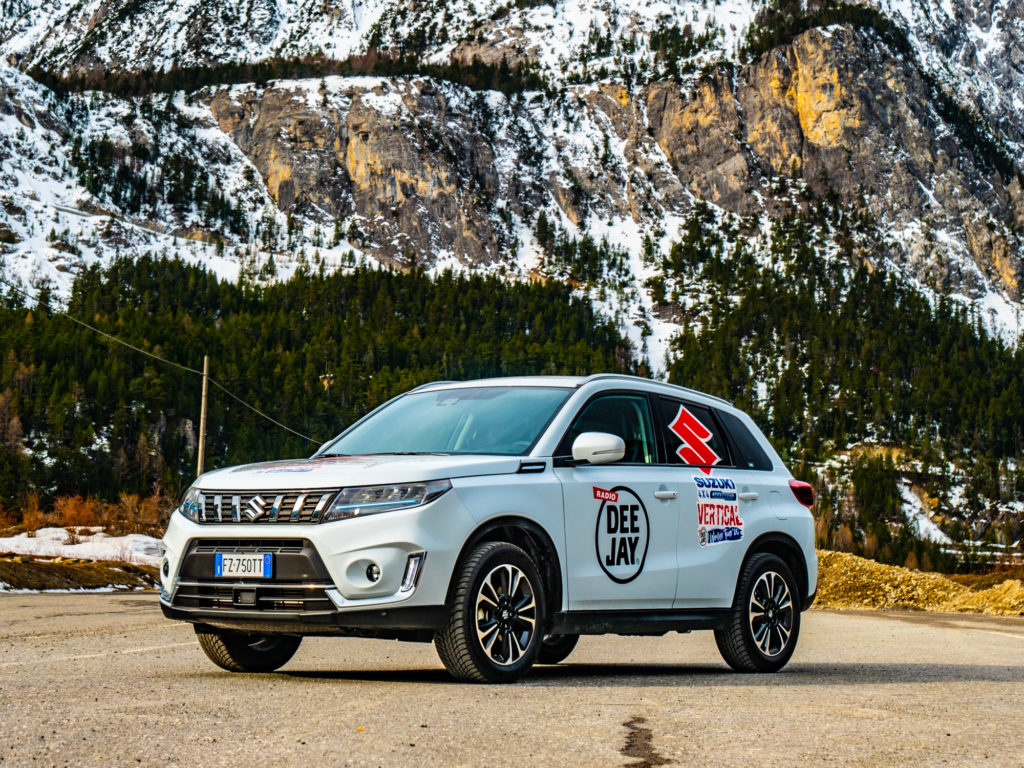 Vertical Winter Tour gamma Suzuki Hybrid AllGrip piste Prato Nevoso