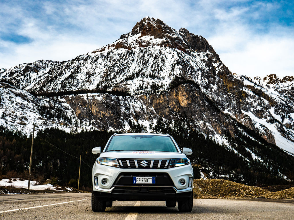 Vertical Winter Tour gamma Suzuki Hybrid AllGrip piste Prato Nevoso