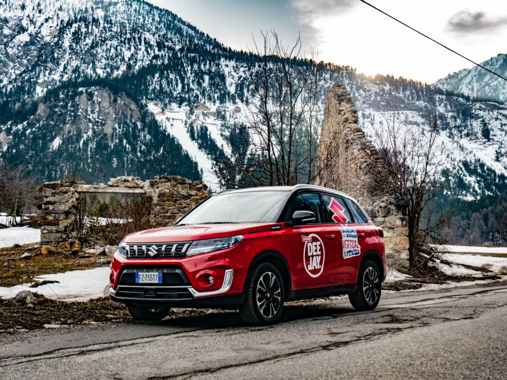 Vertical Winter Tour gamma Suzuki Hybrid AllGrip piste Prato Nevoso