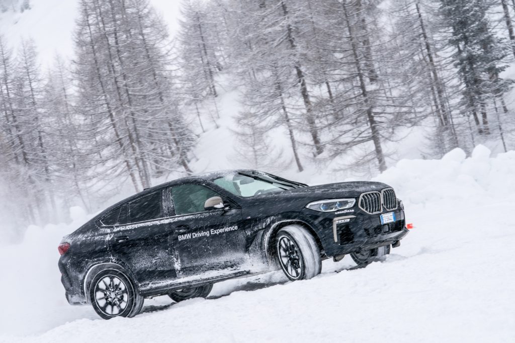 BMW Driving Experience corsi di Guida Sicura Avanzata Ghiaccio e Neve