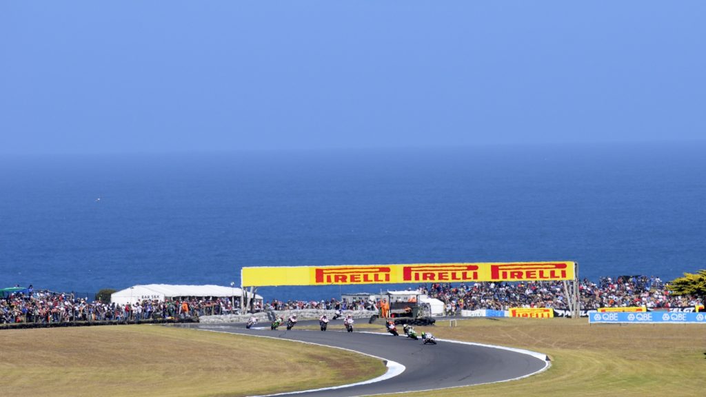 Pirelli pronta a tornare in pista per la stagione 2020 del Campionato SBK, per la prima volta con pneumatici slick in tutte le classi