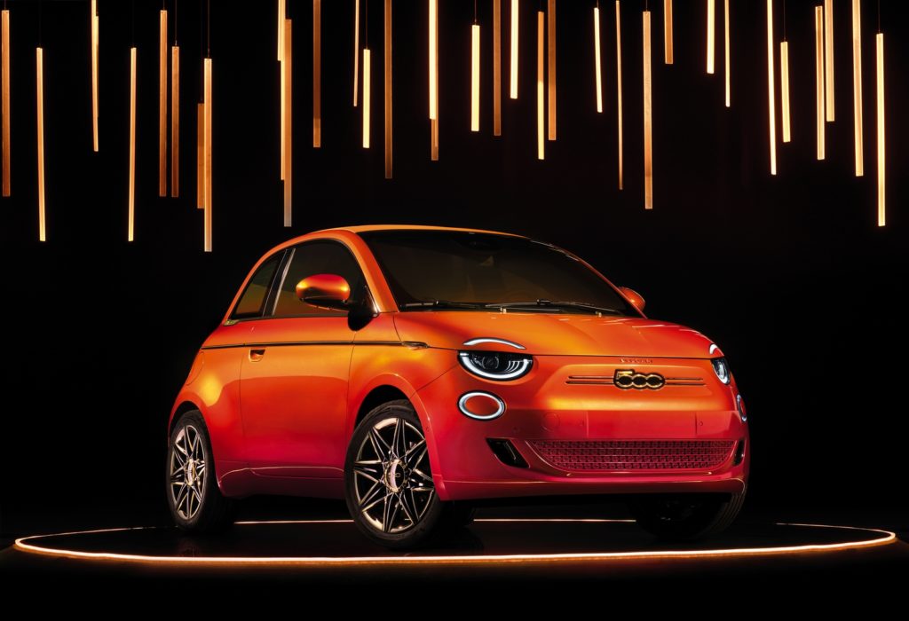 nuova fiat 500 elettrica FCA full electric prezzo autonomia