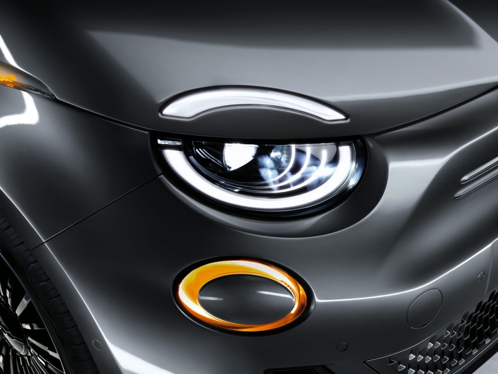 nuova fiat 500 elettrica FCA full electric prezzo autonomia
