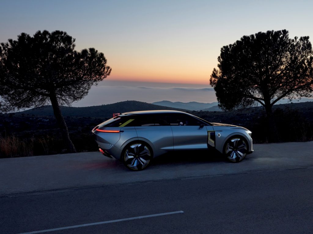 Renault Morphoz svela la sua concept car elettrica Morphoz