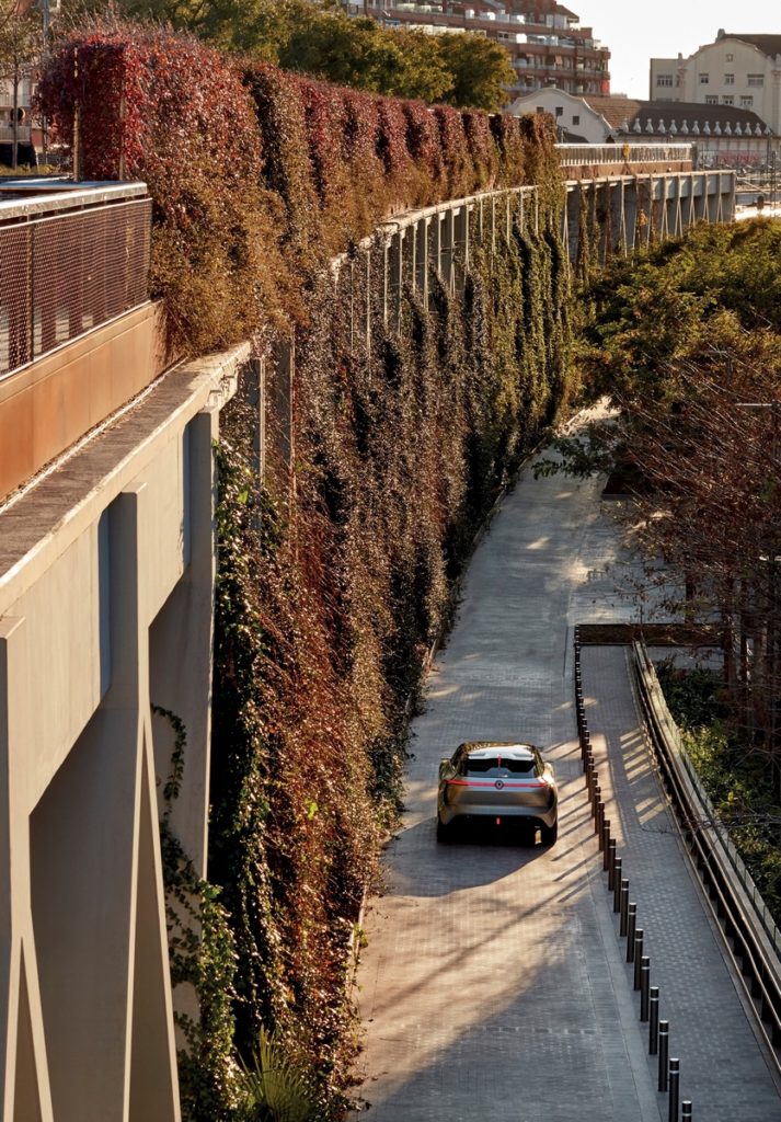 Renault Morphoz svela la sua concept car elettrica Morphoz