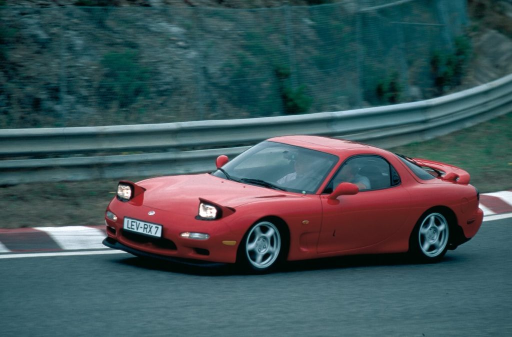Mazda RX-7 rivoluzione del divertimento di guida motore rotativo