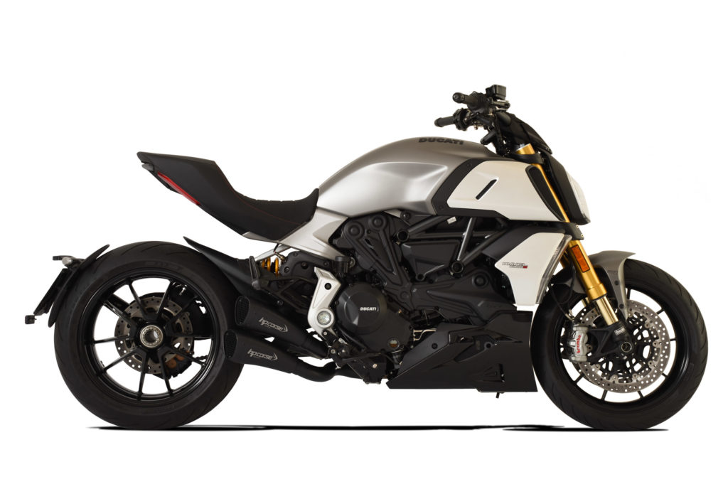 Scarichi Ducati Diavel 1260 HP Corse presenta Hydroform Short R