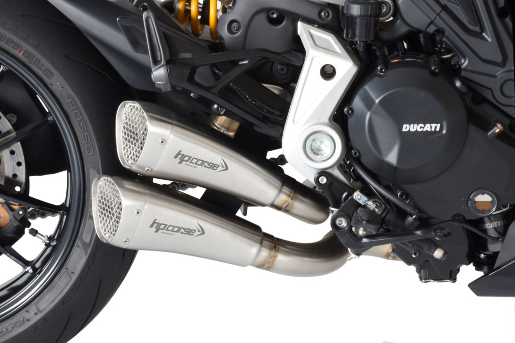 Scarichi Ducati Diavel 1260 HP Corse presenta Hydroform Short R