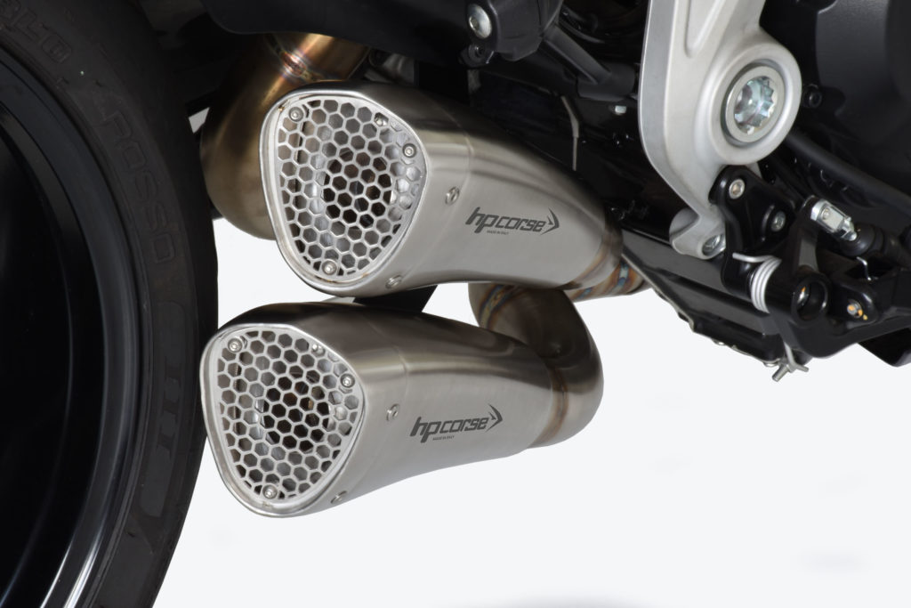 Scarichi Ducati Diavel 1260 HP Corse presenta Hydroform Short R
