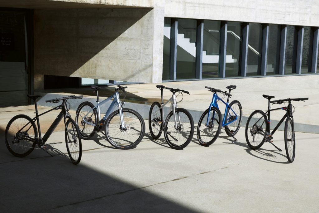 mobilità urbana individuale due ruote monopattino bicicletta BMW MINI