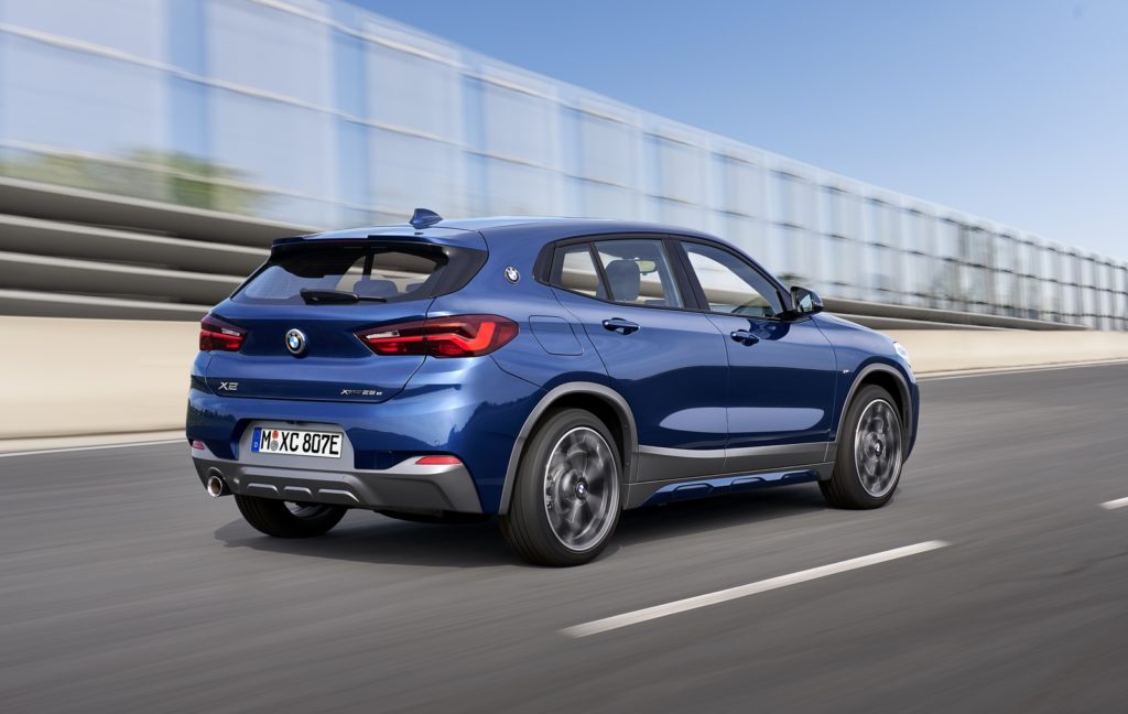 nuova BMW X2 xDrive25e Sports Activity Coupé con trazione ibrida plug-in