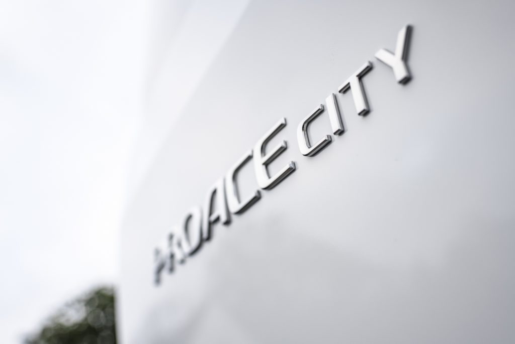 Toyota ProAce City nuovo prezzo dimensioni caratteristiche quanto costa