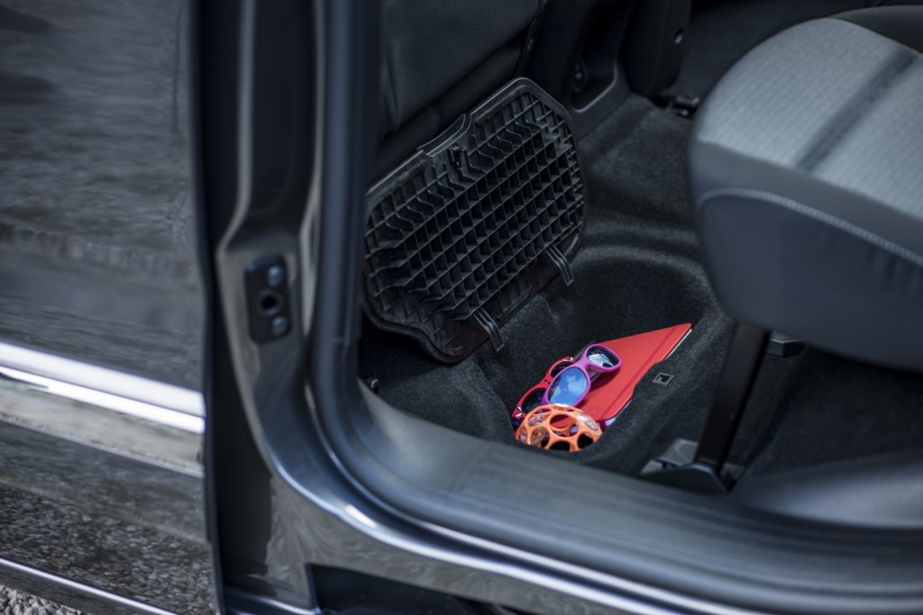 Toyota ProAce City nuovo prezzo dimensioni caratteristiche quanto costa