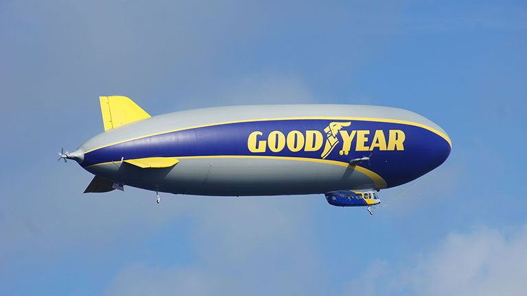 dirigibile Goodyear Blimp ritorna in Europa Zeppelin