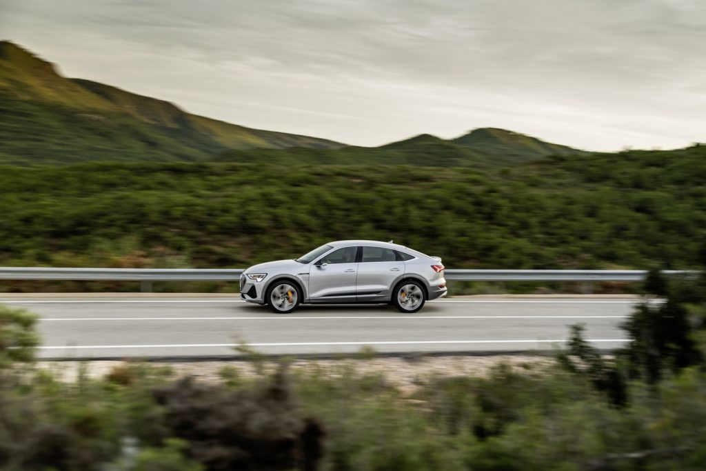 Audi e-tron 110 chilometri autonomia in 10 minuti di ricarica