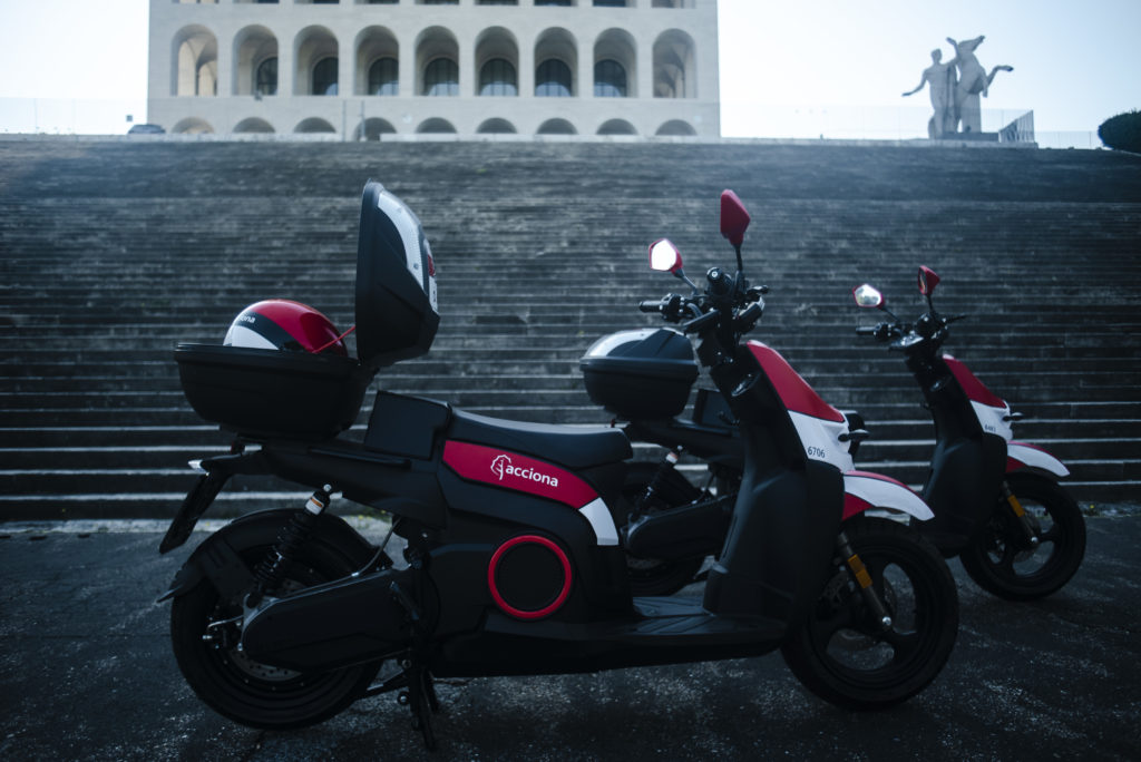 Acciona scooter sharing Roma 500 scooter elettrici moto