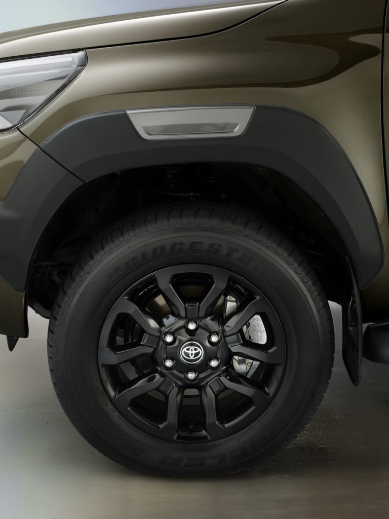pick-up Toyota Hilux: più prestazioni e più stile