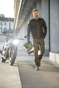 Giacche ad alta ventilazione "retate": Tucano Urbano Router, Network 2G