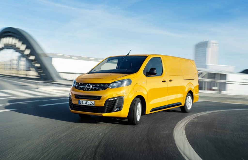 Opel Vivaro-e elettrico prezzo costo quanto costa italia € 32.600 euro