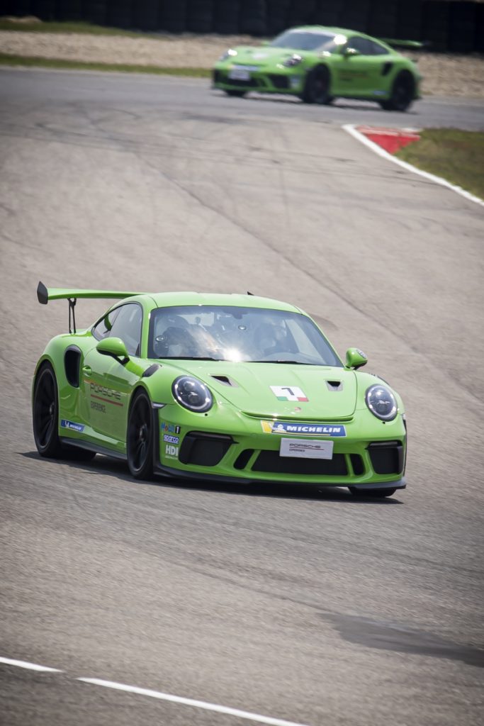 #MichelinCupExperience Michelin Pilot Sport Cup 2 R Track Connect