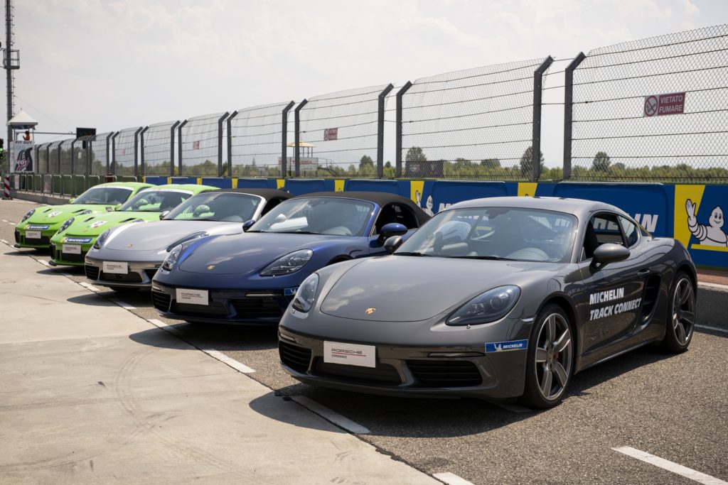 #MichelinCupExperience Michelin Pilot Sport Cup 2 R Track Connect