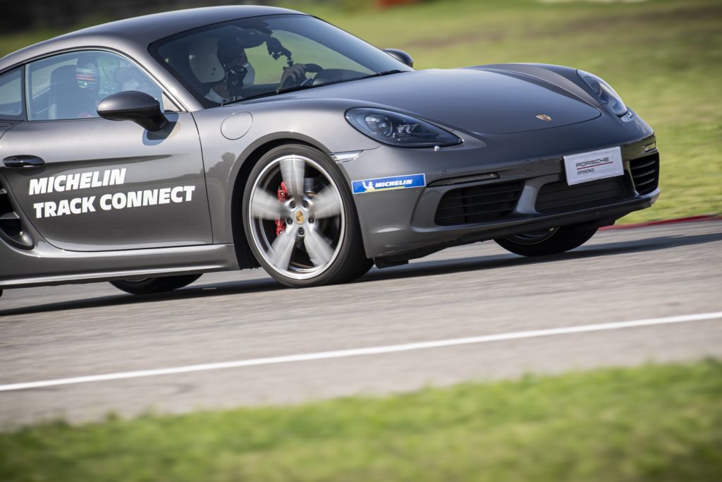 #MichelinCupExperience Michelin Pilot Sport Cup 2 R Track Connect
