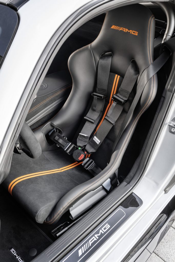 Mercedes-AMG GT Black Series nuova supercar pneumatici michelin