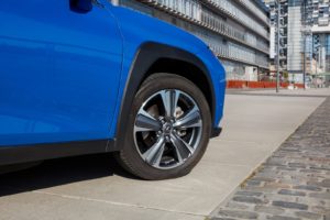 UX 300e, il crossover dal design dirompente inaugura l'era elettrica Lexus