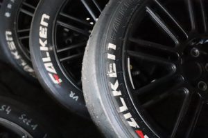 Falken Azenis Nürburgring gomme pneumatici NLS Max Kruse Racing