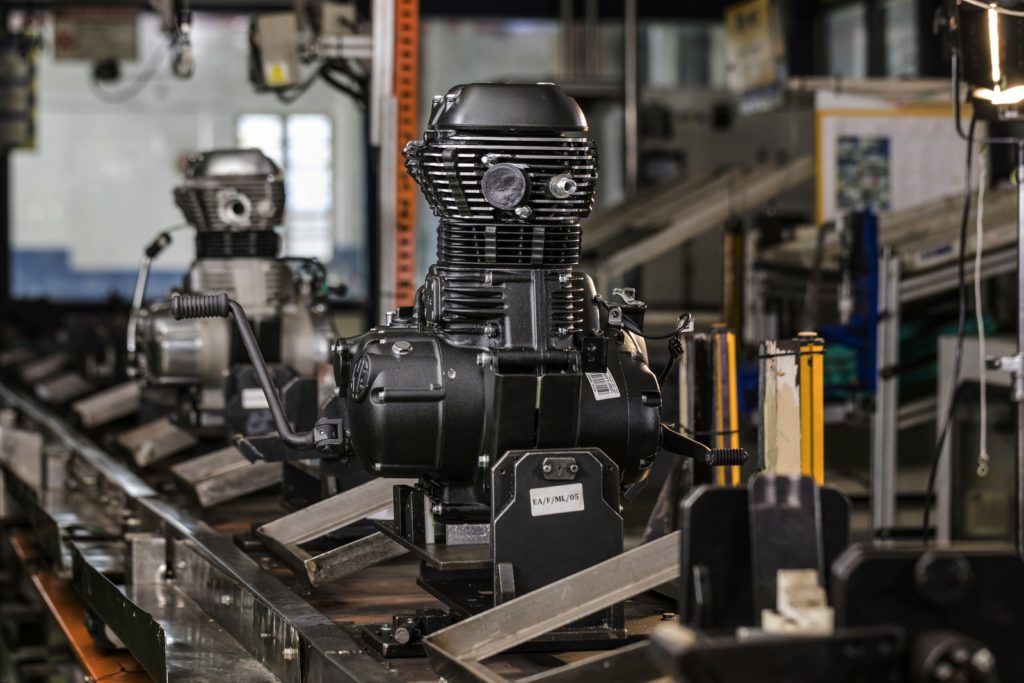 Classic Tribute Black Royal Enfield Moto da collezione