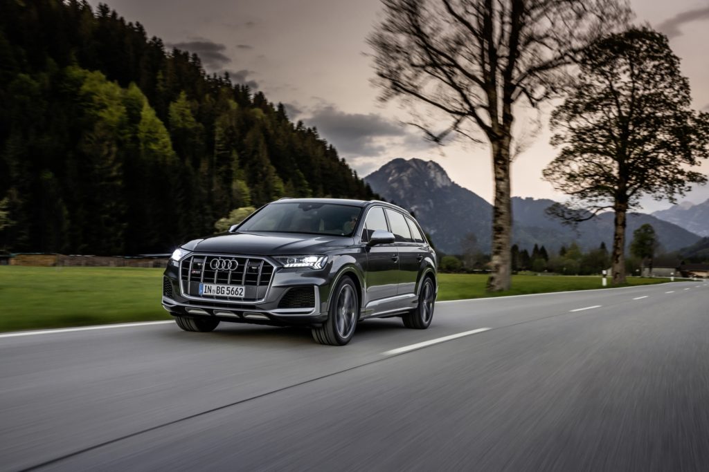 Audi SQ7 TFSI e Audi SQ8 TFSI: a listino le varianti high performance dei SUV d’alta gamma