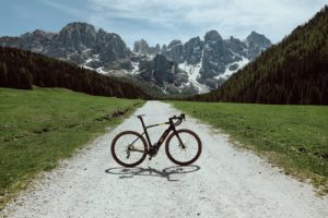 Pirelli presenta Nomades e Montagel, le nuove e-bike CYCL-e around per la città e per le vacanze