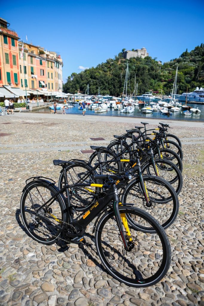 Nomades Montagel e-bike CYCL-e around città urban gravel Pirelli