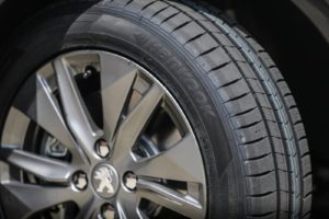 test delle auto elettriche Safe-Drive renault zoe peugeot e-208 Honda e