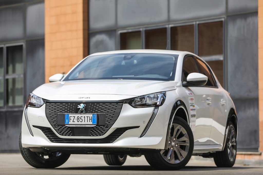 test delle auto elettriche Safe-Drive renault zoe peugeot e-208 Honda e