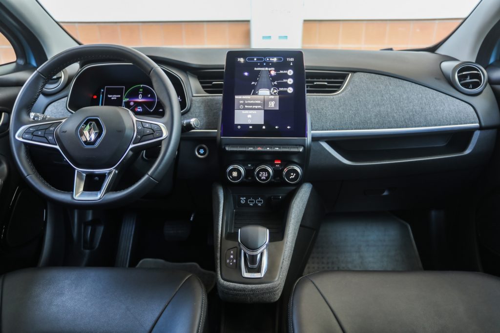 test delle auto elettriche Safe-Drive renault zoe peugeot e-208 Honda e