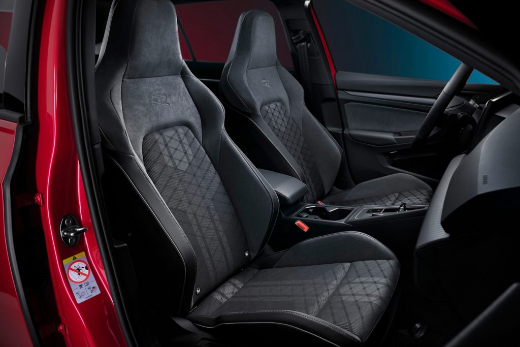 Golf 8 Variant ordini station wagon listino prezzi allestimenti Volkswagen