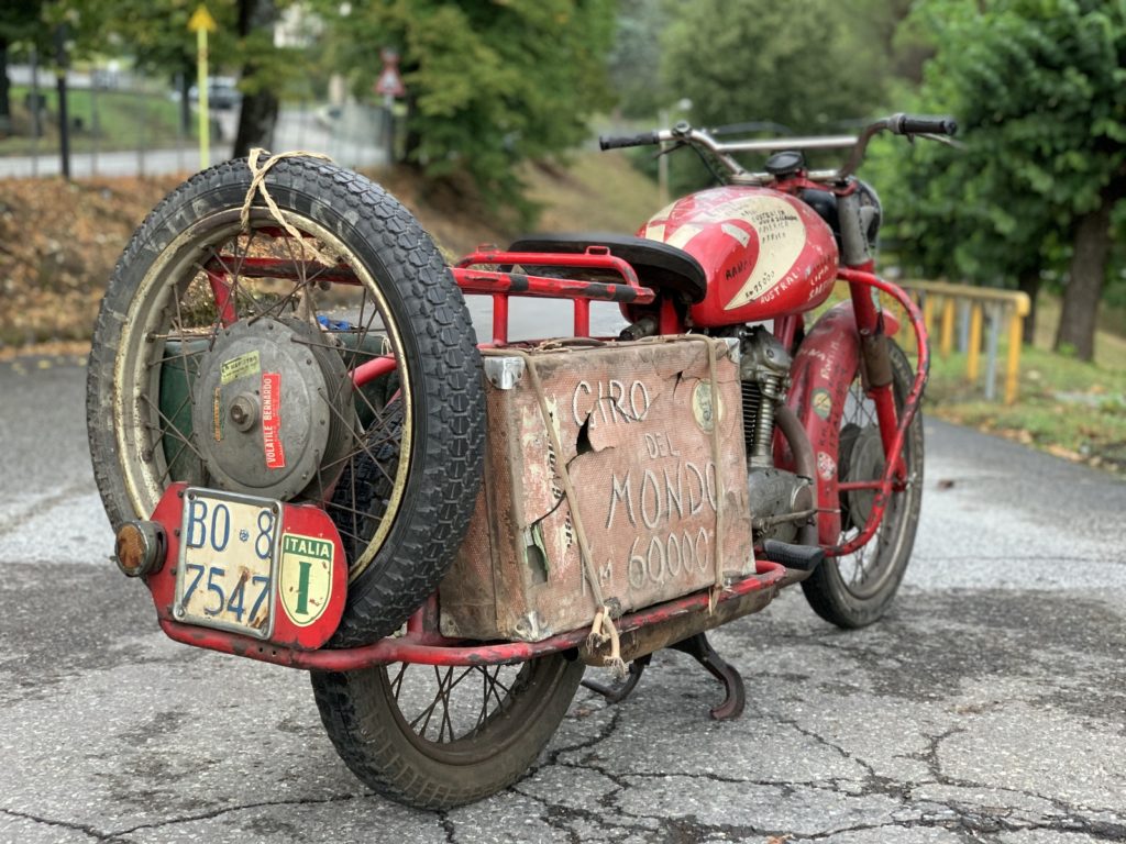 Certificate ASI le Ducati 175 che nel 1957 hanno fatto il giro del Mondo con Leopoldo Tartarini e Giorgio Monetti