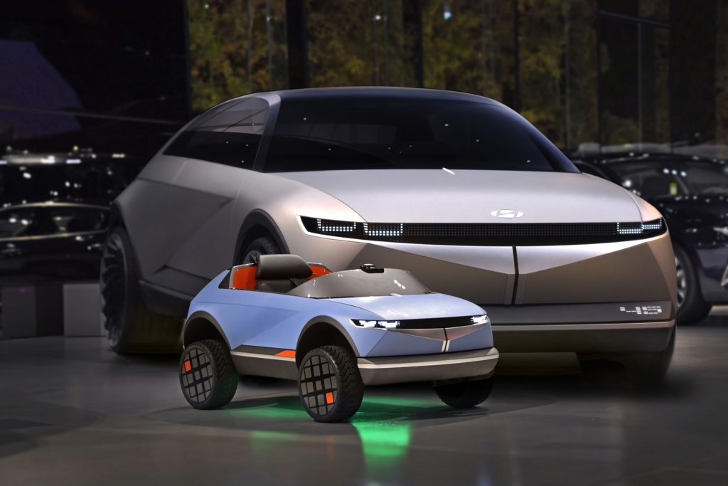 Hyundai EV più piccola auto elettrica bambini ragazzi modellino