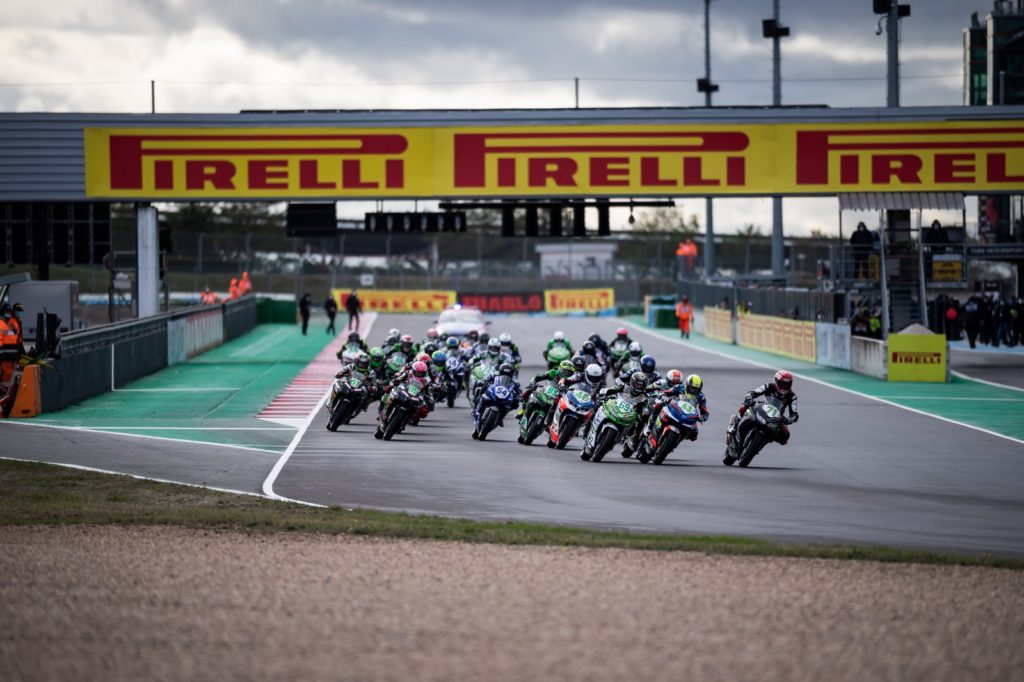 Pirelli pneumatici rain bagnato superbike sbk gomme rain